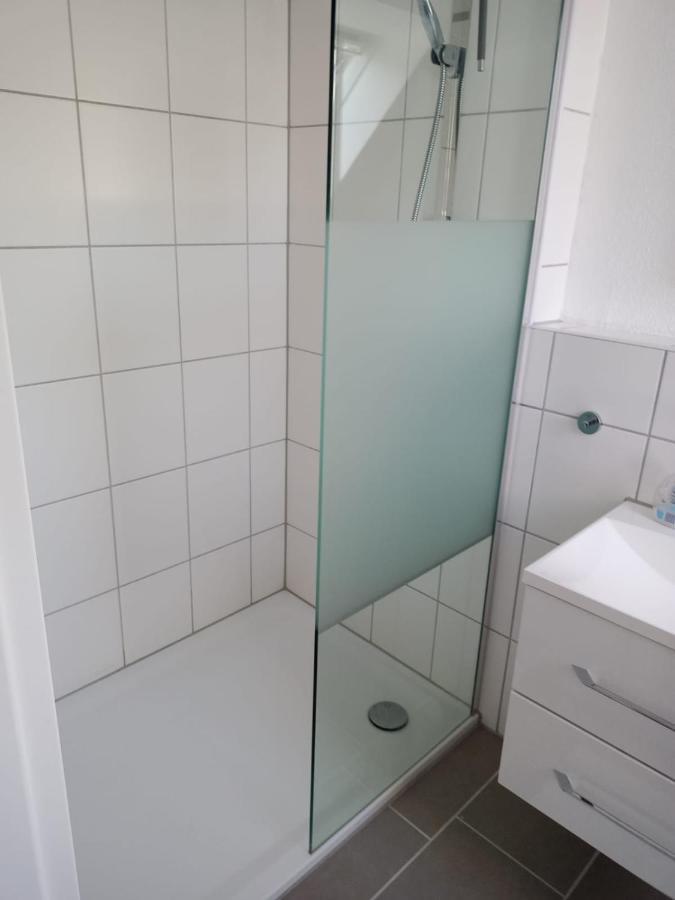 Modernes 21 m² Apartment modern, zentral Schortens Buitenkant foto